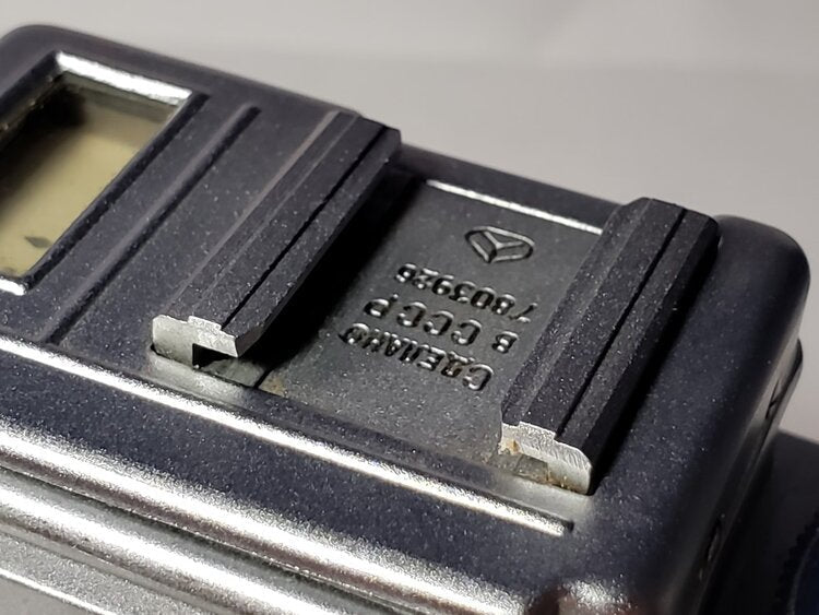 Reveni Labs Light Meter Riser for Thick Camera Shoes