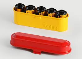 Reto Kodak Classic Metal 35mm Film Case, Yellow/Red Lid