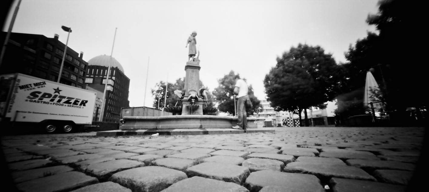 Holga 120WPC Medium Format Wide Angle Pinhole Camera Black