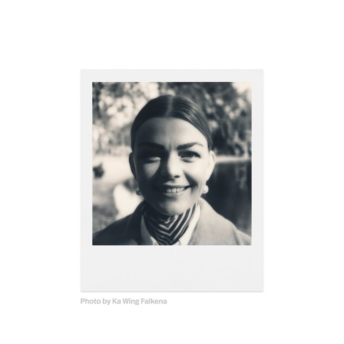 Polaroid  B&W SX70 Film - 8 pictures