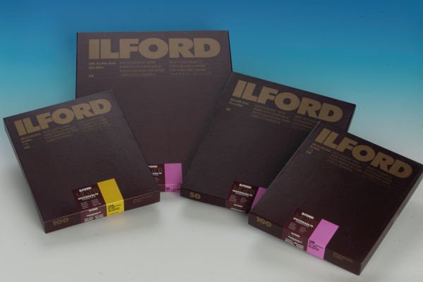 Ilford Multigrade Fb Warmtone Glossy 12 X 16in Pack Of 10 Black And White Darkroom Paper Firstcall Photographic Ltd